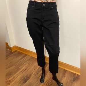 Classic Black Women's Cropped Jeans
Item# TSj13